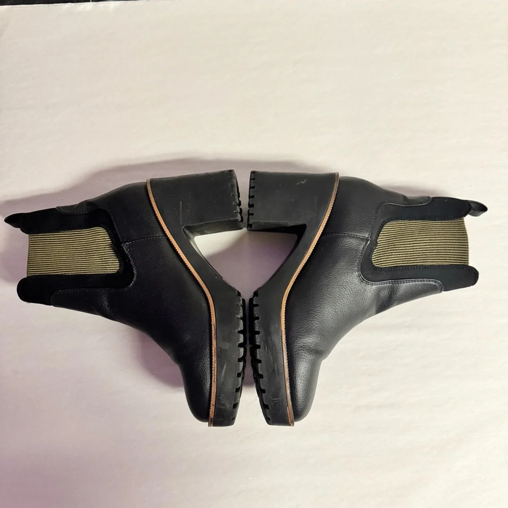 Good Day Black Platform Ankle Boots Chinese Laundry